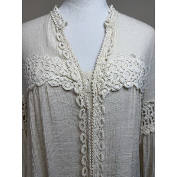 Solitaire Women's Top Blouse Sz L Off White Semi Shear 3/4 Sleeves Embroidered - Picture 2 of 12